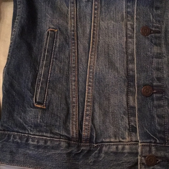 Levi’s Jean Jacket EUC! - Picture 5 of 14